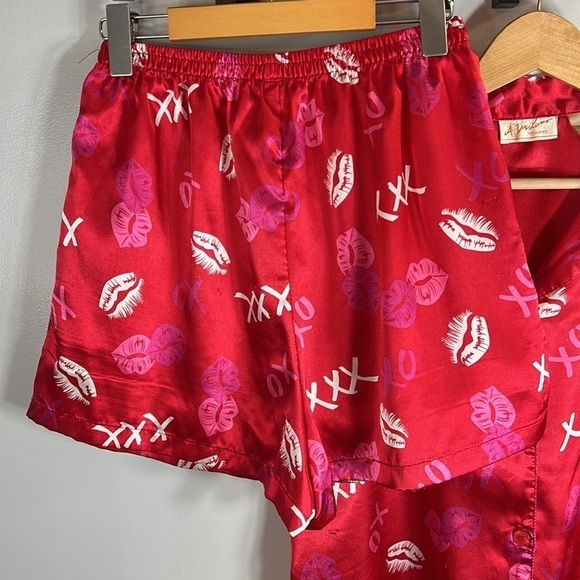 A’milano VINTAGE Satin Pj’s Red with Kisses and X&O’s Size Medium - Picture 8 of 14